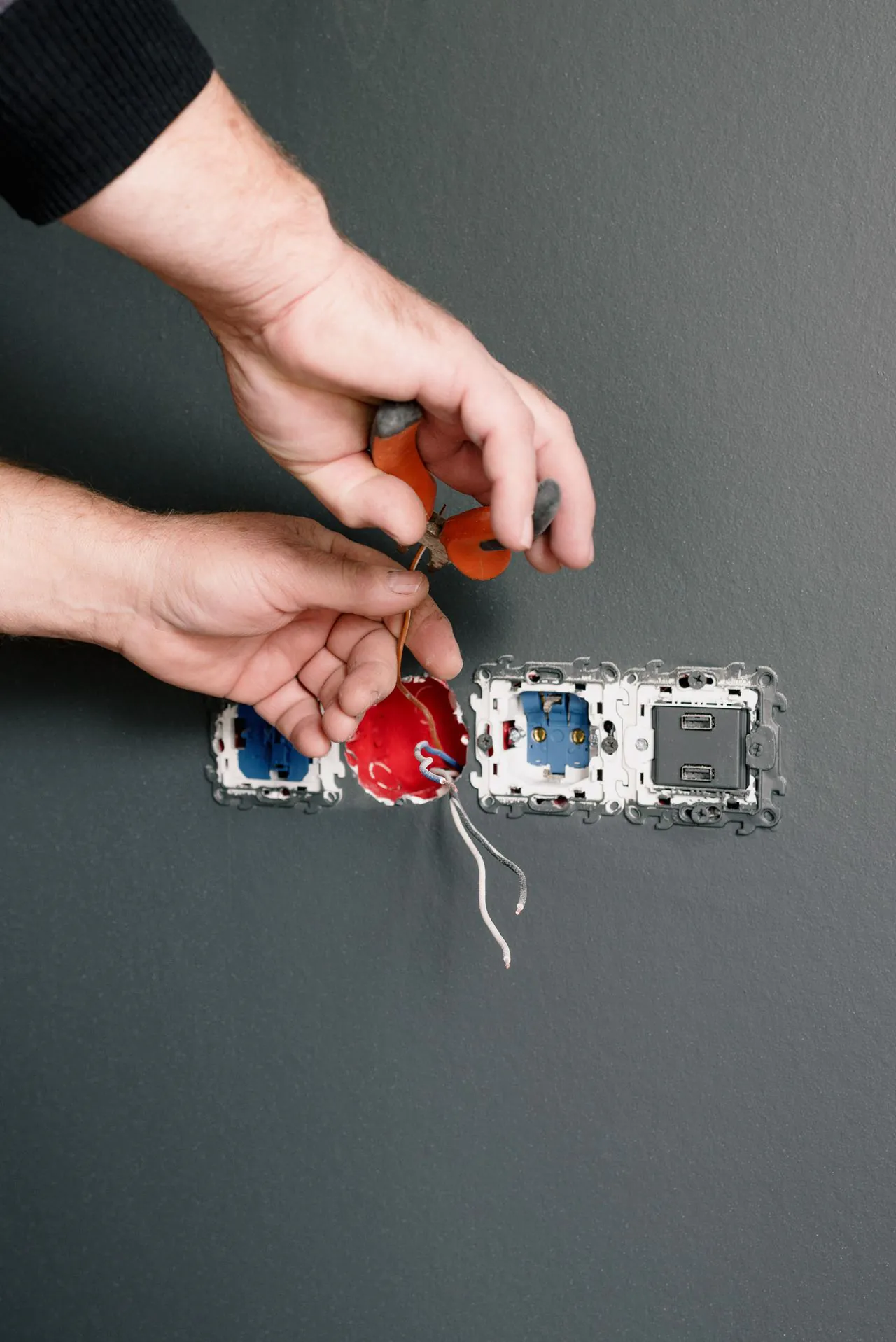 Best Digital Marketing Agencies for Electrical Contractors in 2026 (Ranked and Reviewed)